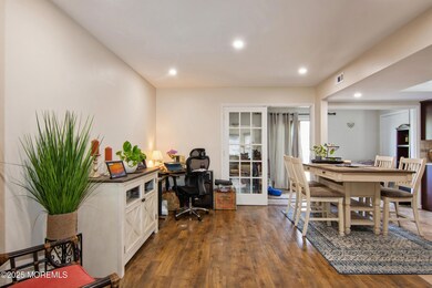 166 Devon Ct, Old Bridge, NJ 08857 - photo 5