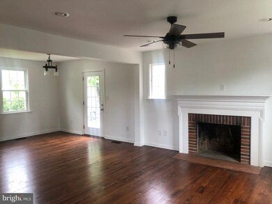 122 Fairview Ave, Front Royal, VA 22630 - photo 4