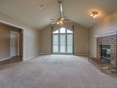 1201 W 112th Dr S, Jenks, OK 74037 - photo 7