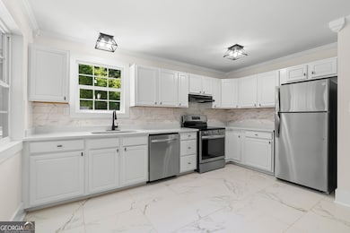 1271 Hayes St, Madison, GA 30650 - photo 2