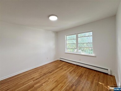 141 Westervelt Place unit 2, Lodi, NJ 07644 - photo 4