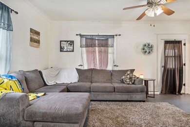 363 W 5th St, Auburn, IN 46706 - photo 6