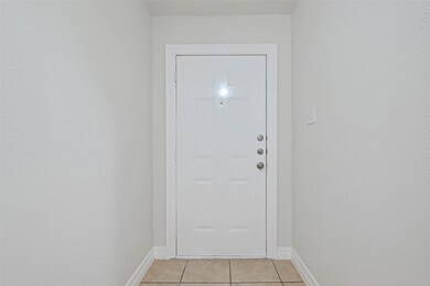 222 S Native Ln, Houston, TX 77022 - photo 5