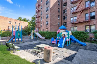 Dara Gardens unit 2D, Flushing, NY 11367 - photo 5