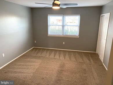 805 Henri Ct unit 805, Burlington, NJ 08016 - photo 7