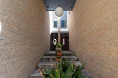 2504 Mandell St unit 2, Houston, TX 77006 - photo 5