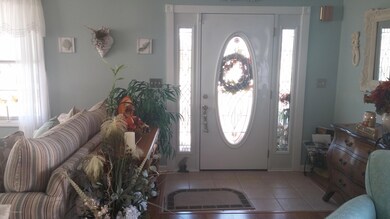 835 Ridge Entry
