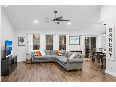 337 Arvilla Ct, Sutherlin, OR 97479 - photo 5