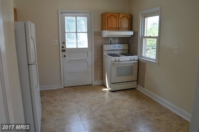 5204 57th Ave, Hyattsville, MD 20781 - photo 2