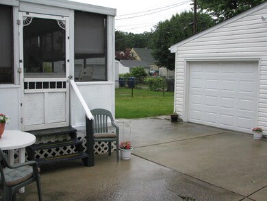 476 Derrer Rd, Columbus, OH 43204 - photo 6