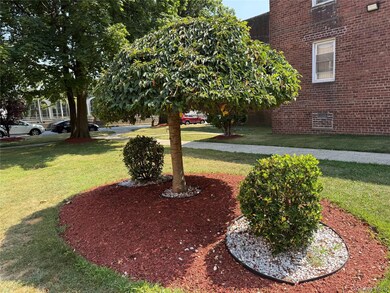 1549 Central Park Ave unit G2, Yonkers, NY 10710 - photo 3