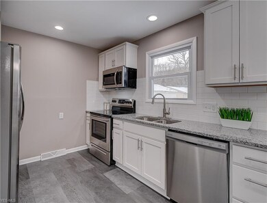 1060 Karen Dr, Akron, OH 44313 - photo 7