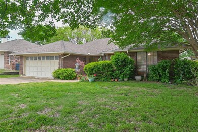 7516 Sean Dr, North Richland Hills, TX 76182 - photo 2