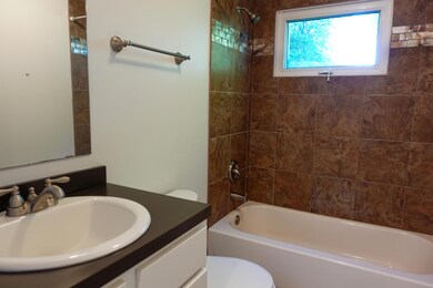 1st Floor Full Bathroom