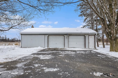 775 E Grand River Ave, Ionia, MI 48846 - photo 7