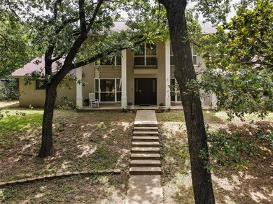 1407 Cliffwood Rd, Euless, TX 76040 - photo 3