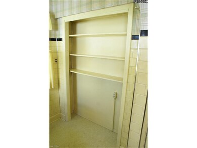 Kitchen pantry