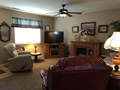 225 W Spring St, Bluffton, IN 46714 - photo 5