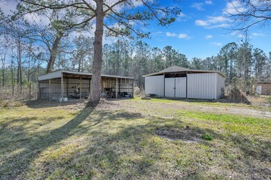 Barn, Workshop & 2nd water well to the far right