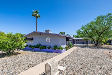 3615_E_Glenrosa_Ave_03