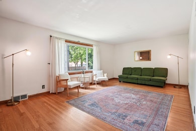 7-web-or-mls-S Brust Ave-1806-007