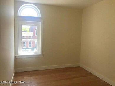 584 Main St unit 7, Stroudsburg, PA 18360 - photo 7