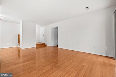 11200 Chestnut Grove Square unit 203, Reston, VA 20190 - photo 4