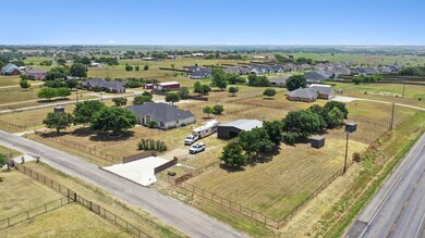 333 Meadow Crest Rd, Fort Worth, TX 76108 - photo 2