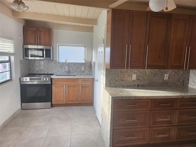 1079 3rd St, Okeechobee, FL 34974 - photo 3