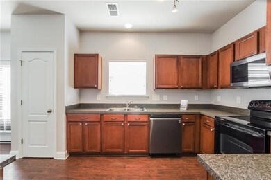 1092 Mountain Laurel Ct, Matthews, NC 28104 - photo 2