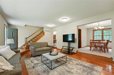 8025 Woodstone St, Lenexa, KS 66219 - photo 6