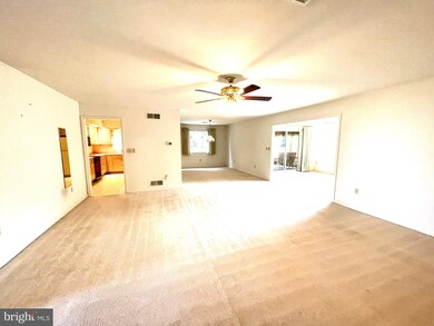 418 Benjamin Dr, Chambersburg, PA 17201 - photo 3