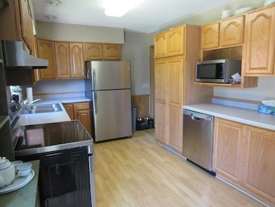 645 N Birch St, Monticello, IA 52310 - photo 3