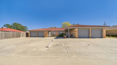 CAM03710G0-PR0158-STILL006