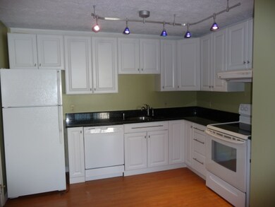 34 2nd St unit 2-A, Manchester, NH 03102 - photo 2