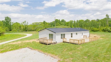 2556 N Keystone Dr, Scottsburg, IN 47170 - photo 6