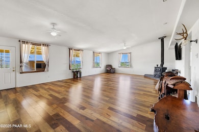 8910 S Steven Trail, Kirkland, AZ 86332 - photo 6