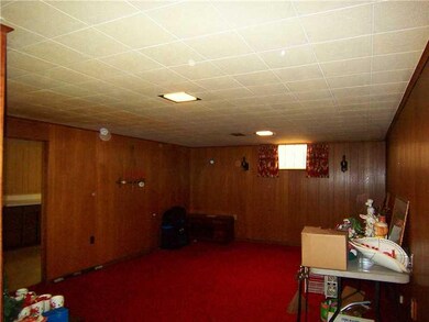 Den/Family/Great Room. Large finished family room 
