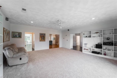 39 Sawgrass Cir, Londonderry, NH 03053 - photo 5