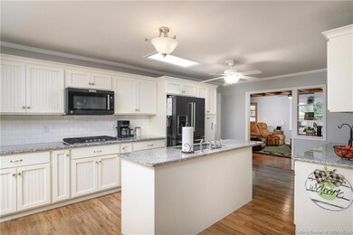 205 E Lewis St, New Albany, IN 47150 - photo 2