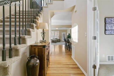 Bright entrance with high ceilings