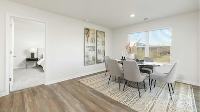 5026 Shallow Brook Dr, Charlotte, NC 28215 - photo 7