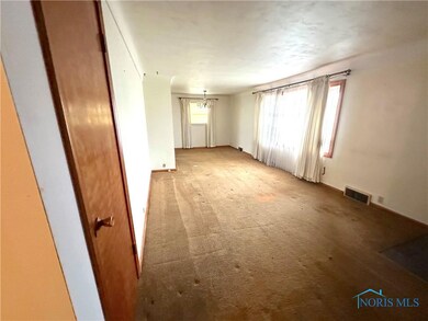 425 Clifton Ave, Findlay, OH 45840 - photo 6