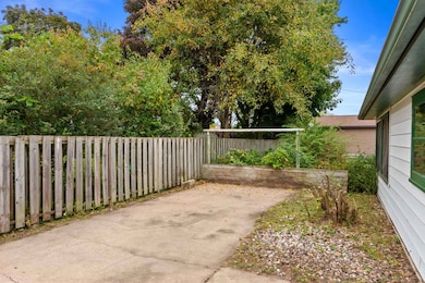 1911 2nd St N, Wisconsin Rapids, WI 54494 - photo 3