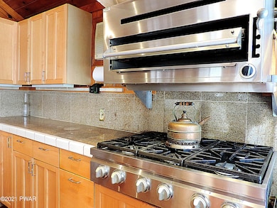 357 Ridge St, Honesdale, PA 18431 - photo 3