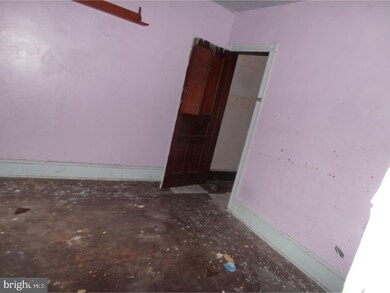 725 Spruce St, Camden, NJ 08103 - photo 7