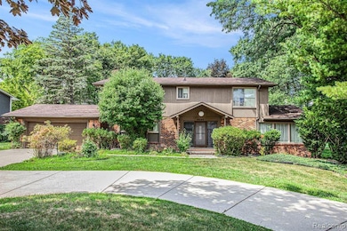 5622 Powder Horn Dr, West Bloomfield, MI 48322 - photo 2