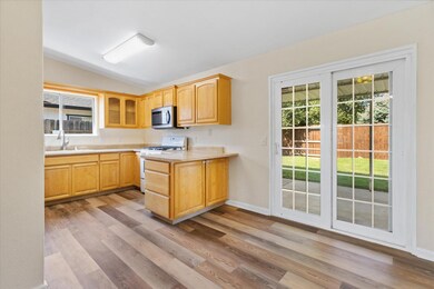 3608 Dune St, Redding, CA 96002 - photo 7