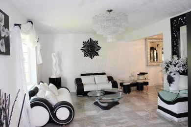 IMG_9183_Living Room