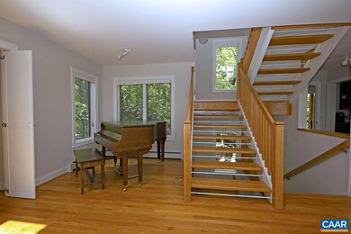 224 Blackrock Cir, Roseland, VA 22967 - photo 6